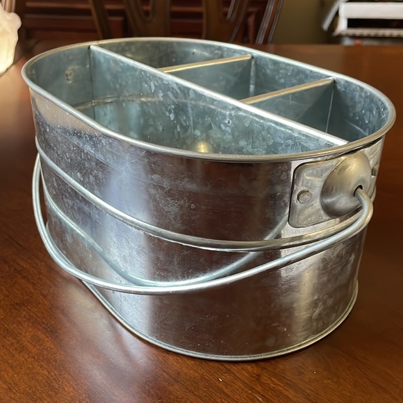 Galvanized 4 Compartment Vintage Style Metal Bucket Caddy w Handle 9.5 x 6 x 5 - Picture 5 of 5